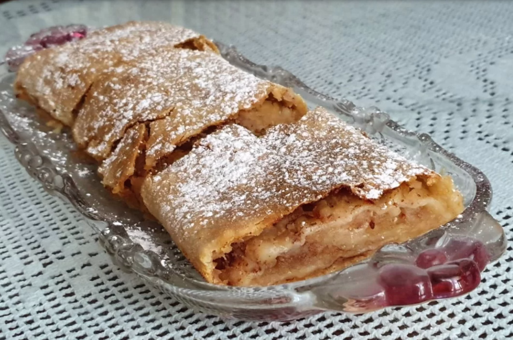 Apple strudel